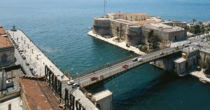 Incontri gay a Taranto: locali, spiagge, eventi