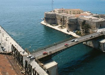 Incontri gay a Taranto: locali, spiagge, eventi